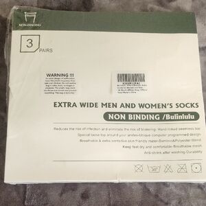 Bulinlulu 3 Pairs Diabetic Non-Binding Extra Wide Men's and Women's Socks